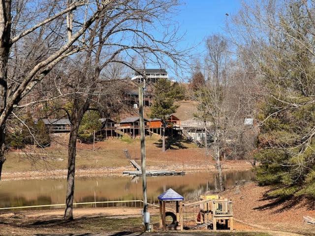 Holiday Hills Resort Eddyville Exterior foto